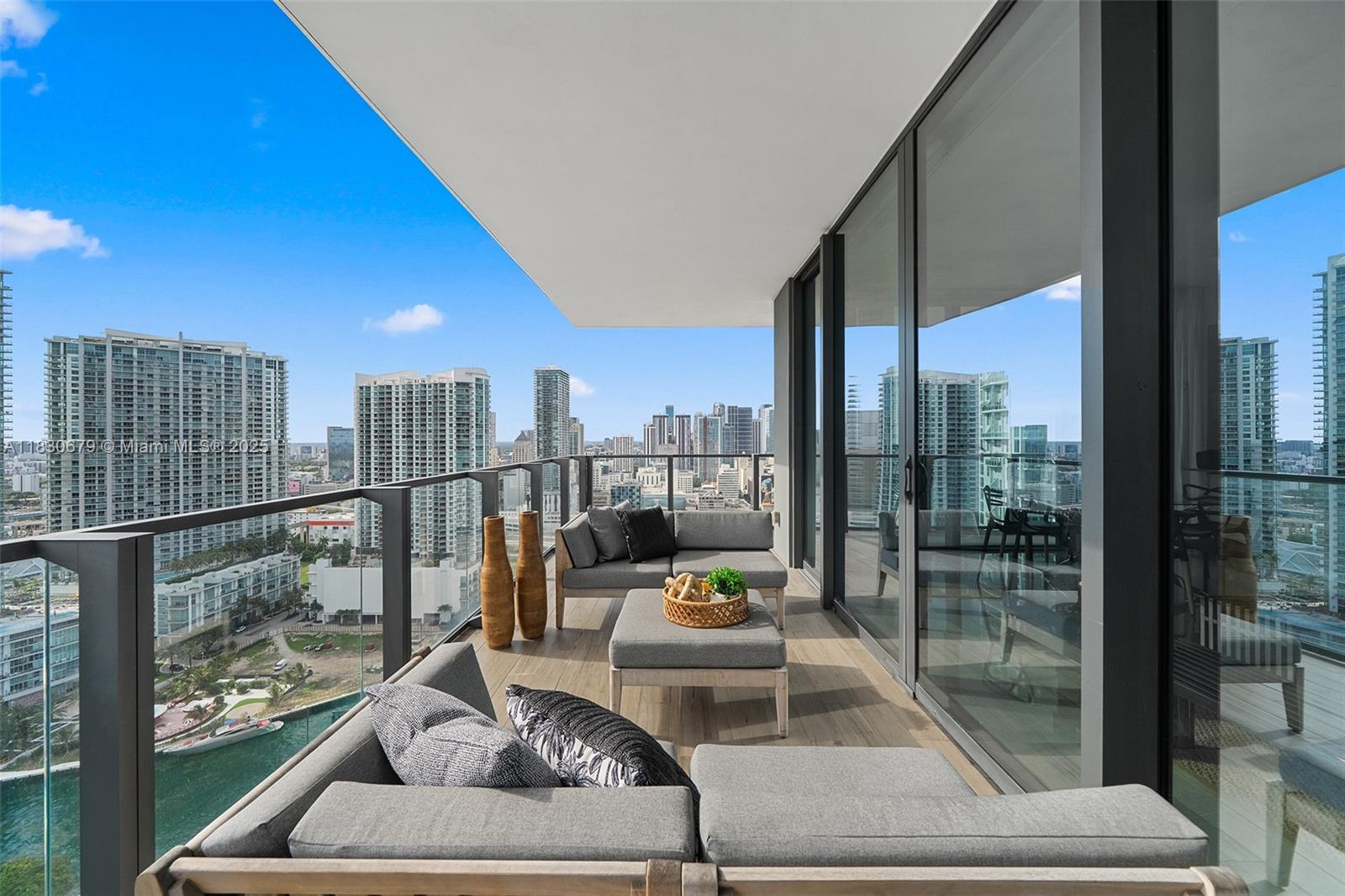 Miami, Florida, 33131, United States, 2 Bedrooms Bedrooms, ,3 BathroomsBathrooms,Residential,For Sale,1877459