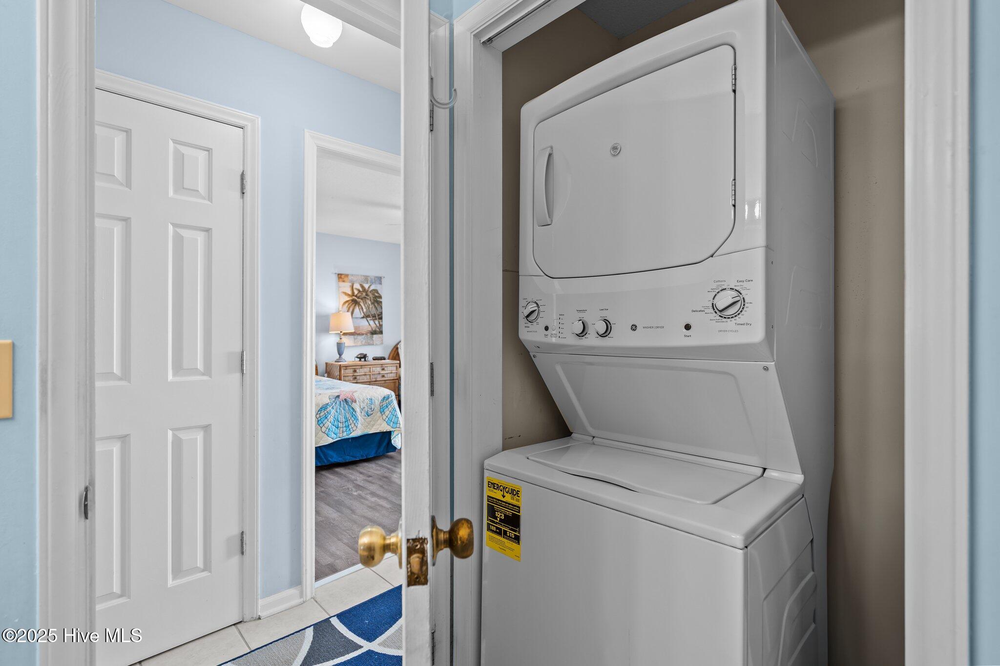 Carolina Beach, North Carolina, 28428, United States, 3 Bedrooms Bedrooms, ,2 BathroomsBathrooms,Residential,For Sale,1974214