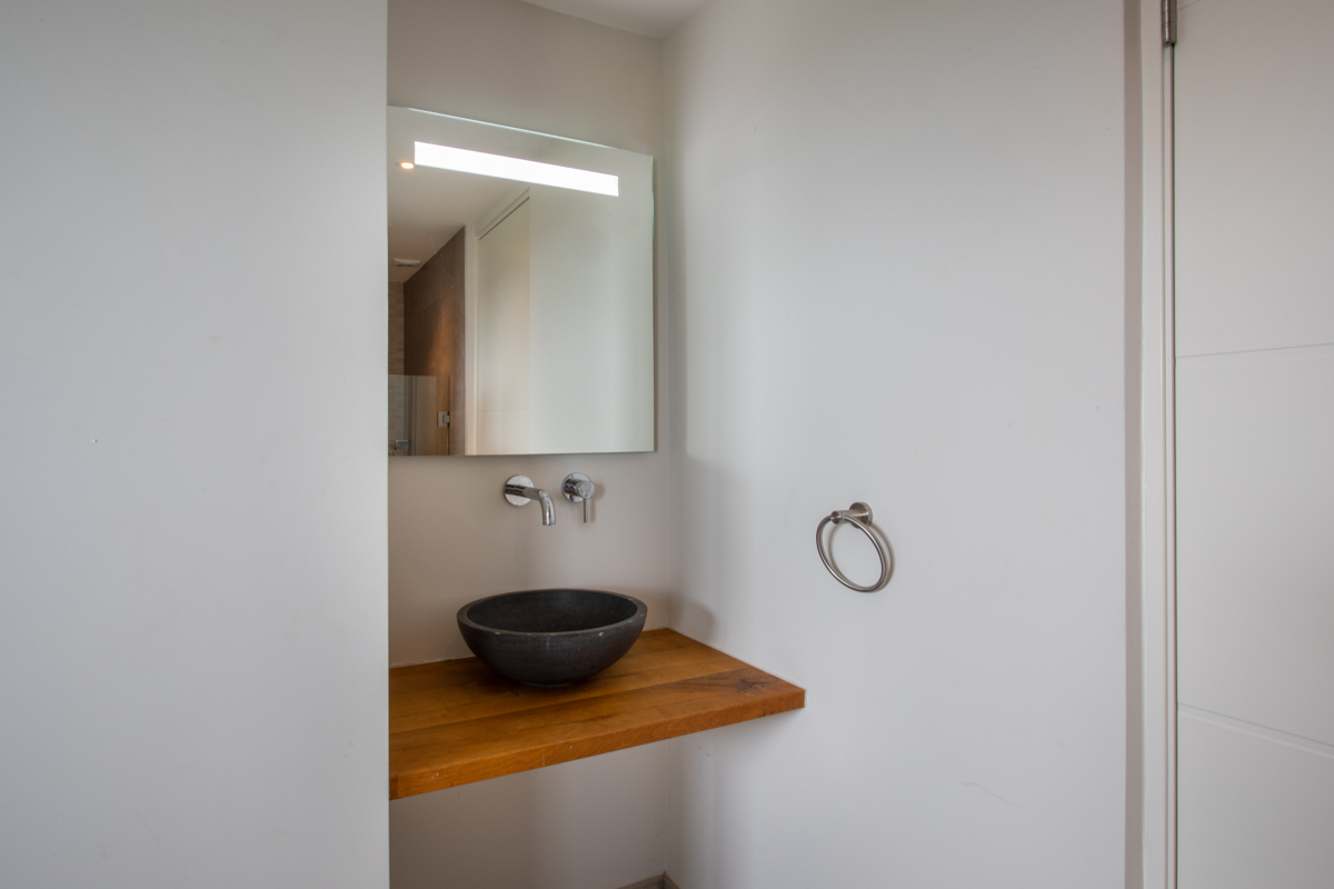 Jan Sofat, CW, 2 Bedrooms Bedrooms, ,2 BathroomsBathrooms,Residential,For Sale,1752587