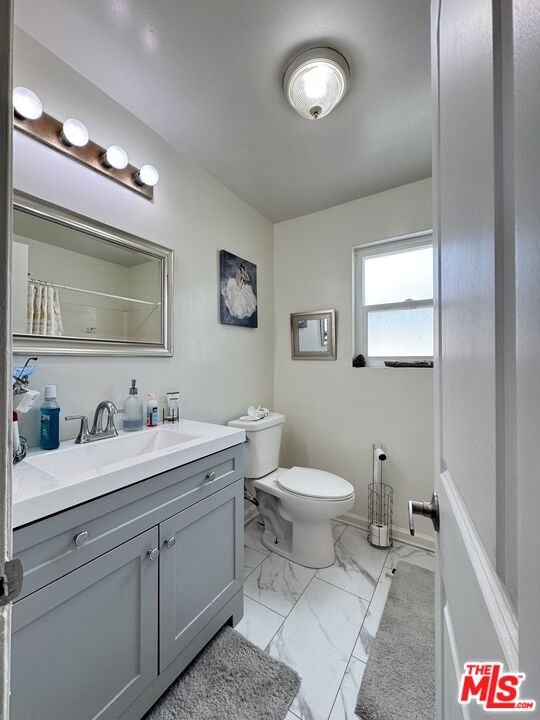 Winnetka, California, 91306, United States, 3 Bedrooms Bedrooms, ,2 BathroomsBathrooms,Residential,For Sale,1919452