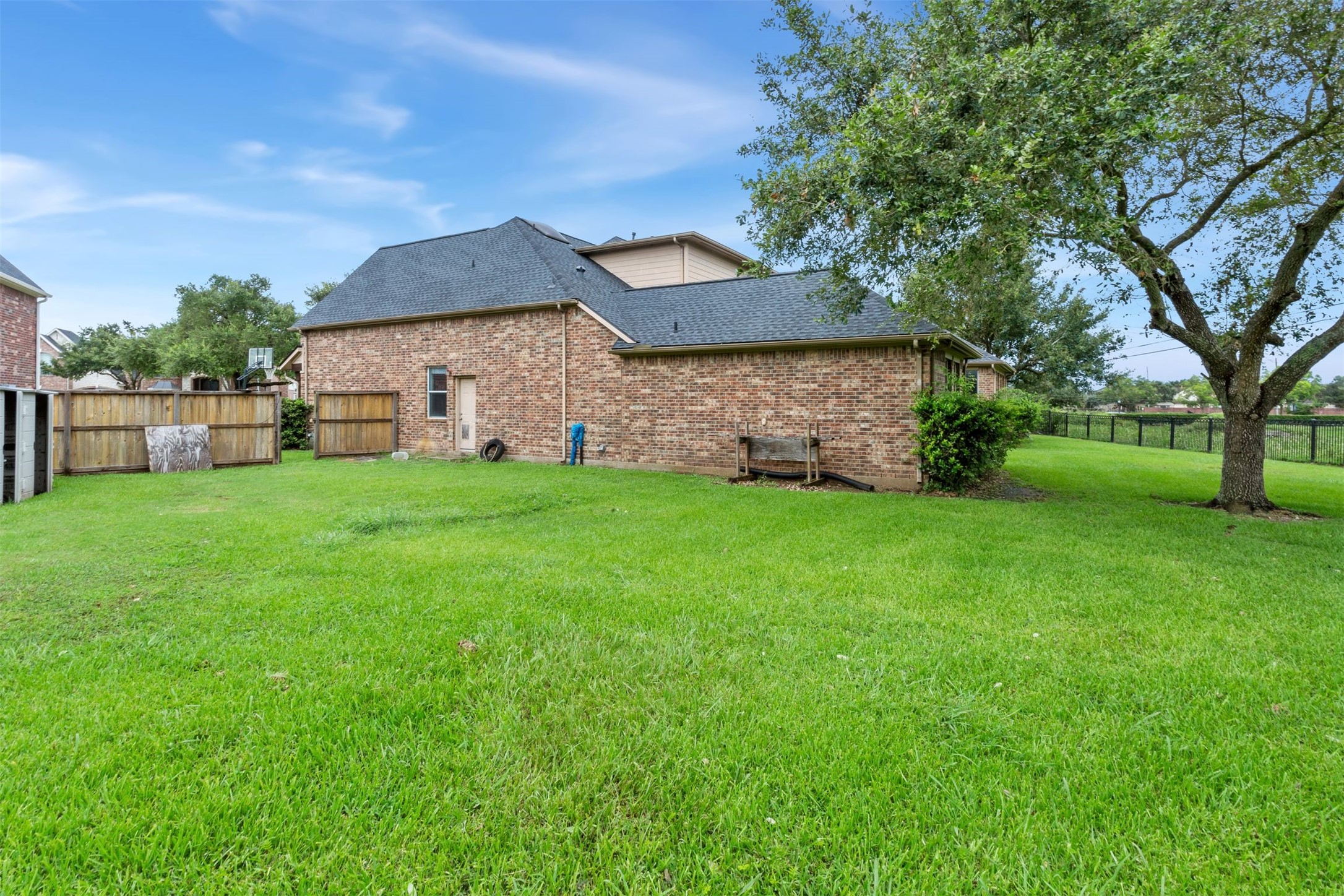 Sugar Land, Texas, 77479, United States, 5 Bedrooms Bedrooms, ,5 BathroomsBathrooms,Residential,For Sale,1837689