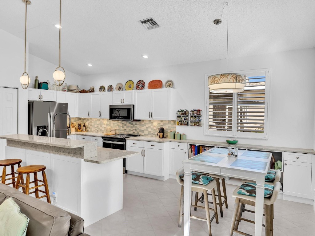 Pompano Beach, Florida, 33069, United States, 3 Bedrooms Bedrooms, ,2 BathroomsBathrooms,Residential,For Sale,2008555