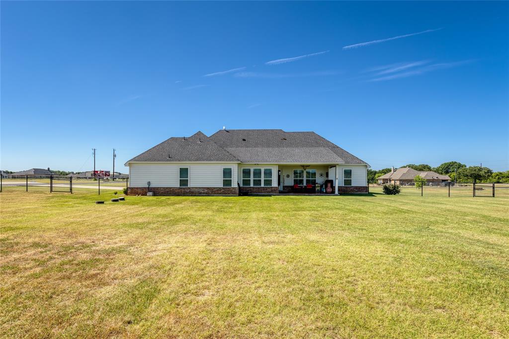 Weatherford, Texas, 76085, United States, 4 Bedrooms Bedrooms, ,2 BathroomsBathrooms,Residential,For Sale,1904359