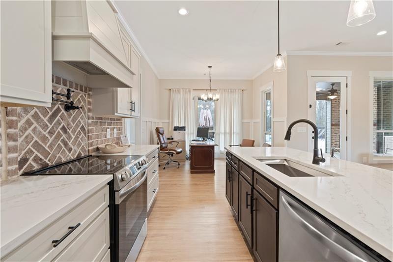 Carrollton, Georgia, 30116, United States, 5 Bedrooms Bedrooms, ,4 BathroomsBathrooms,Residential,For Sale,1998185