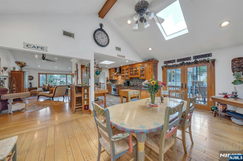 Montvale, New Jersey, 07645, United States, 6 Bedrooms Bedrooms, ,4 BathroomsBathrooms,Residential,For Sale,1950973