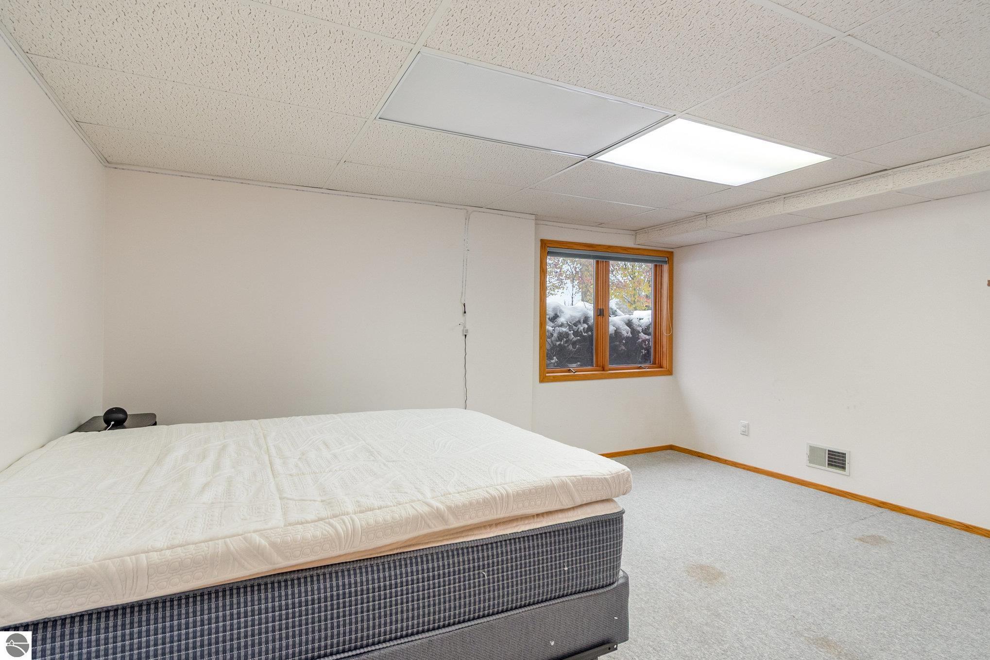 Alma, Michigan, 48801, United States, 5 Bedrooms Bedrooms, ,4 BathroomsBathrooms,Residential,For Sale,2000371