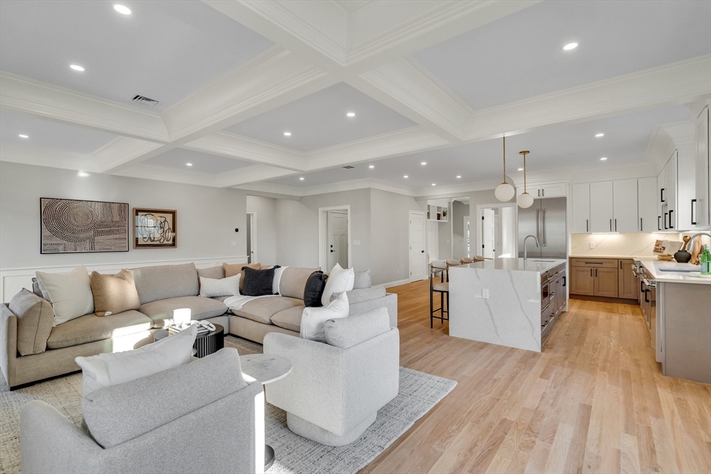 Lexington, Massachusetts, 02421, United States, 6 Bedrooms Bedrooms, ,6 BathroomsBathrooms,Residential,For Sale,1995649