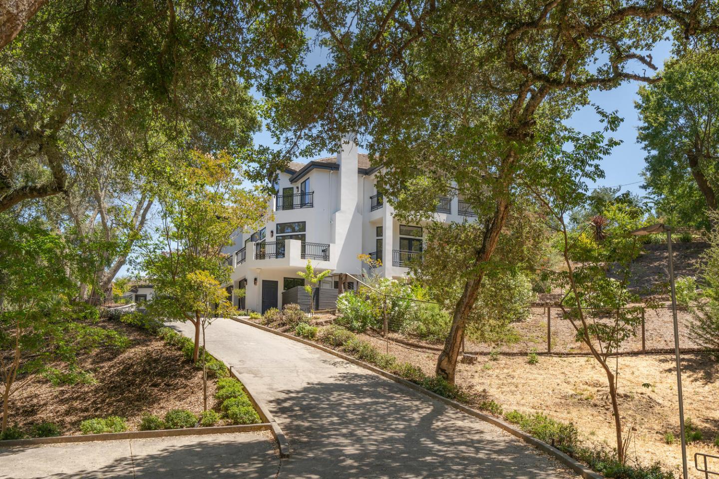 Woodside, California, 94062, United States, 4 Bedrooms Bedrooms, ,5 BathroomsBathrooms,Residential,For Sale,1911860