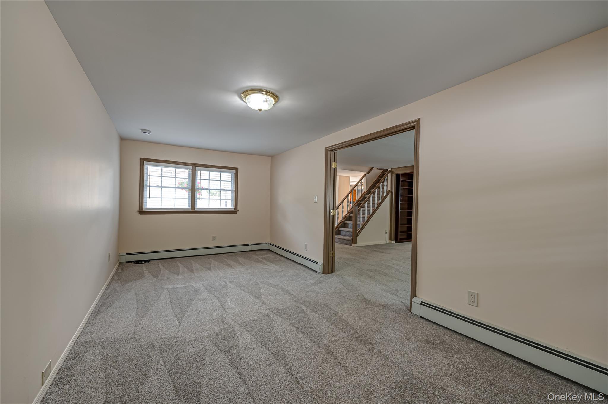  16 Sussex Lane, Lake Grove, NY, 11755 - 物件實景