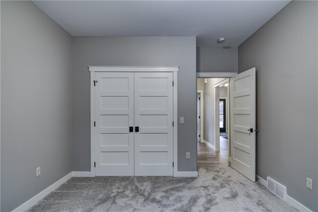 Eau Claire, Wisconsin, 54701, United States, 3 Bedrooms Bedrooms, ,2 BathroomsBathrooms,Residential,For Sale,1928668