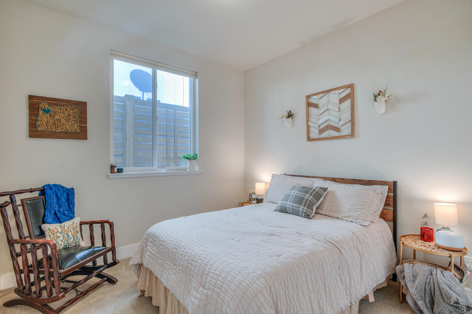 Bend, Oregon, 97703, United States, 3 Bedrooms Bedrooms, ,2 BathroomsBathrooms,Residential,For Sale,2005766