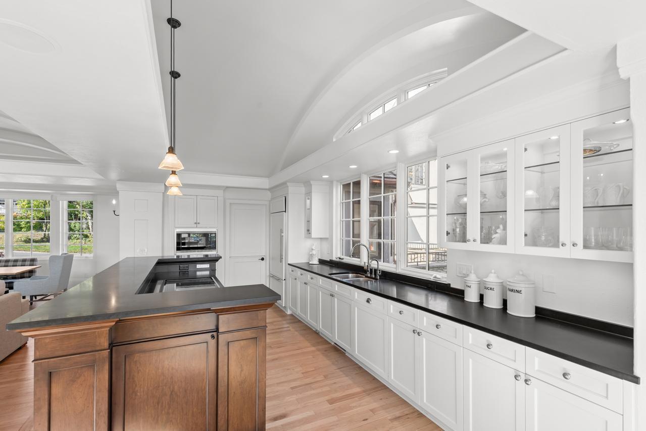 Orono, Minnesota, 55364, United States, 4 Bedrooms Bedrooms, ,4 BathroomsBathrooms,Residential,For Sale,1988176