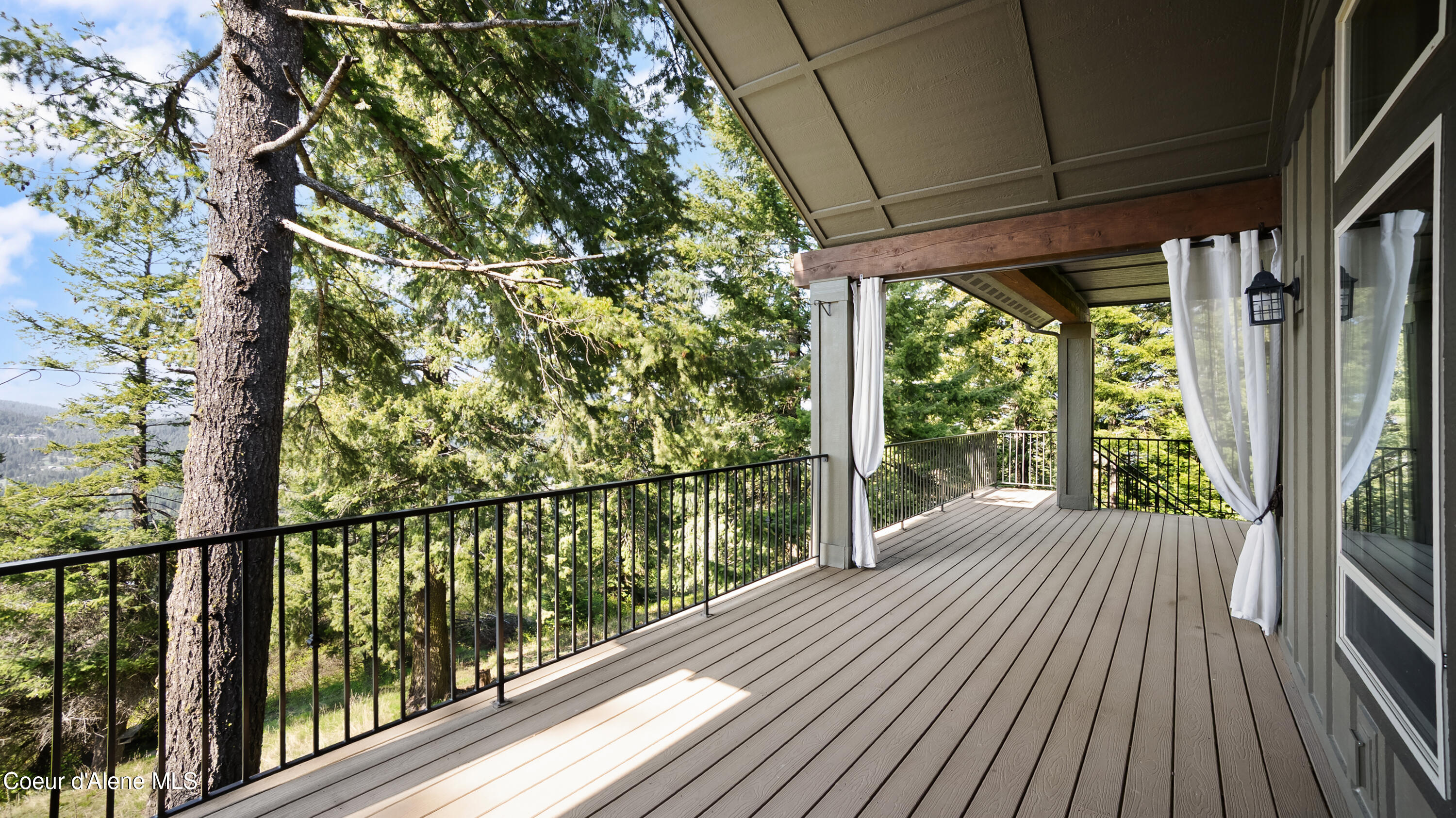 Coeur d'Alene, Idaho, 83814, United States, 3 Bedrooms Bedrooms, ,3 BathroomsBathrooms,Residential,For Sale,1980356