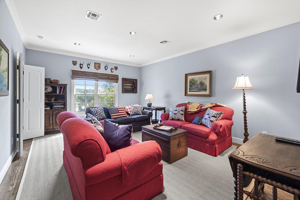 Kerrville, Texas, 78028, United States, 6 Bedrooms Bedrooms, ,6 BathroomsBathrooms,Residential,For Sale,1980458