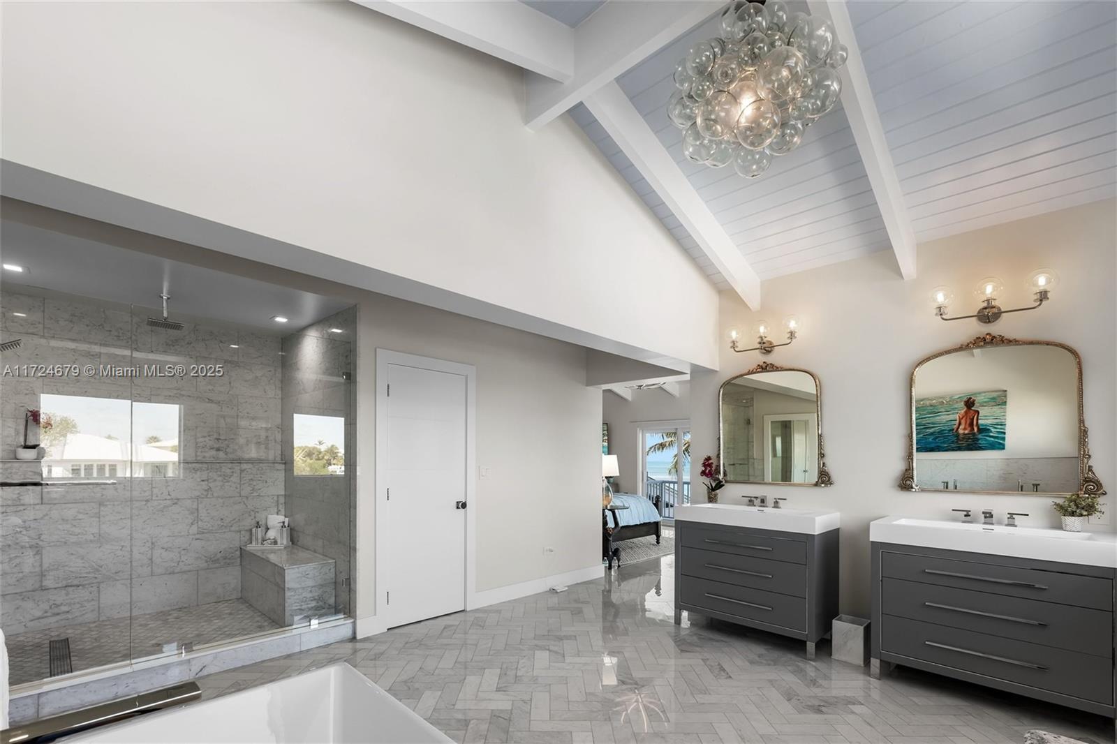 Islamorada, Florida, 33036, United States, 6 Bedrooms Bedrooms, ,4 BathroomsBathrooms,Residential,For Sale,1932543