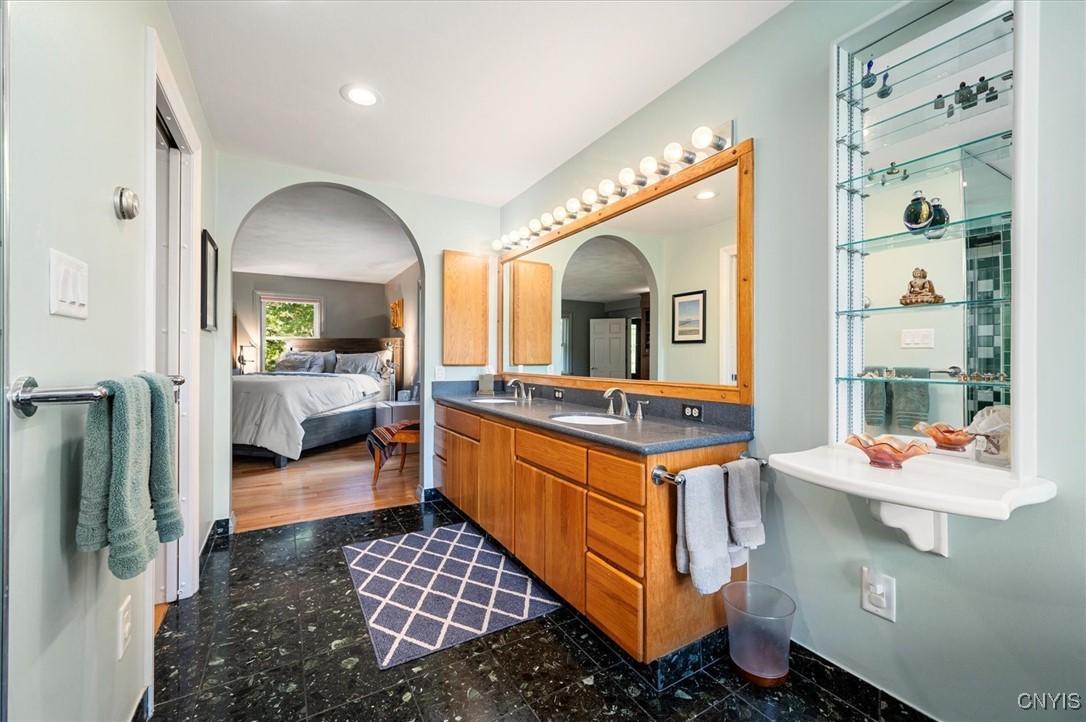 Frankfort, New York, 13413, United States, 5 Bedrooms Bedrooms, ,3 BathroomsBathrooms,Residential,For Sale,1939767
