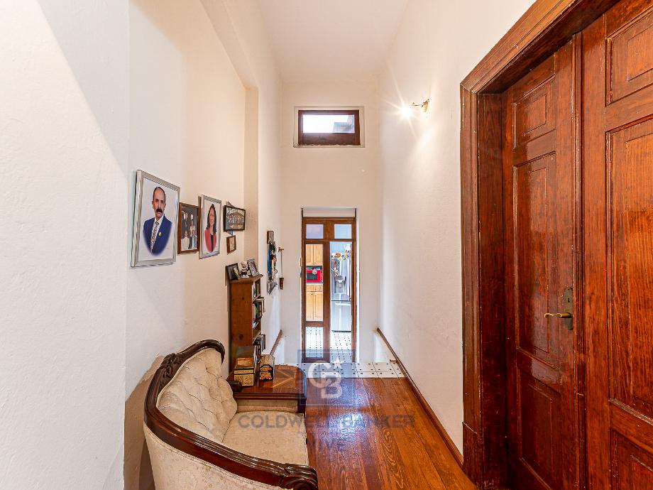 Chihuahua, Cuauhtémoc, Ciudad de México, 06700, Mexico, 5 Bedrooms Bedrooms, ,4 BathroomsBathrooms,Residential,For Sale,Chihuahua,1571530