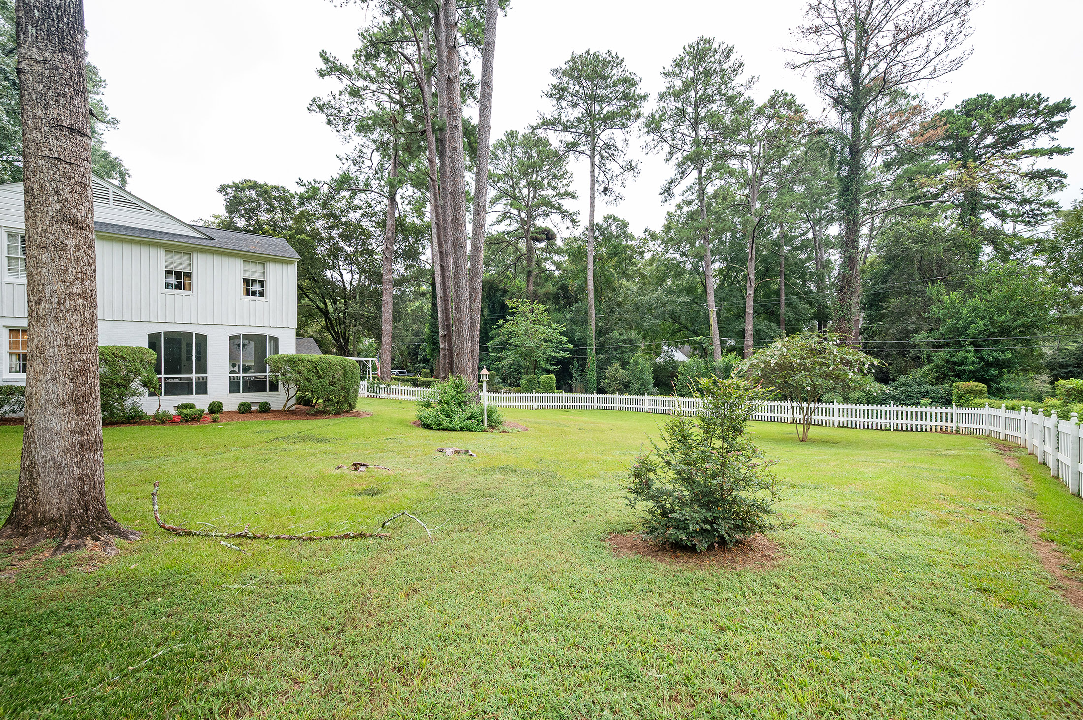  Charming Colonial Revival in the Heart of Historic Shirley Hills - 物件實景