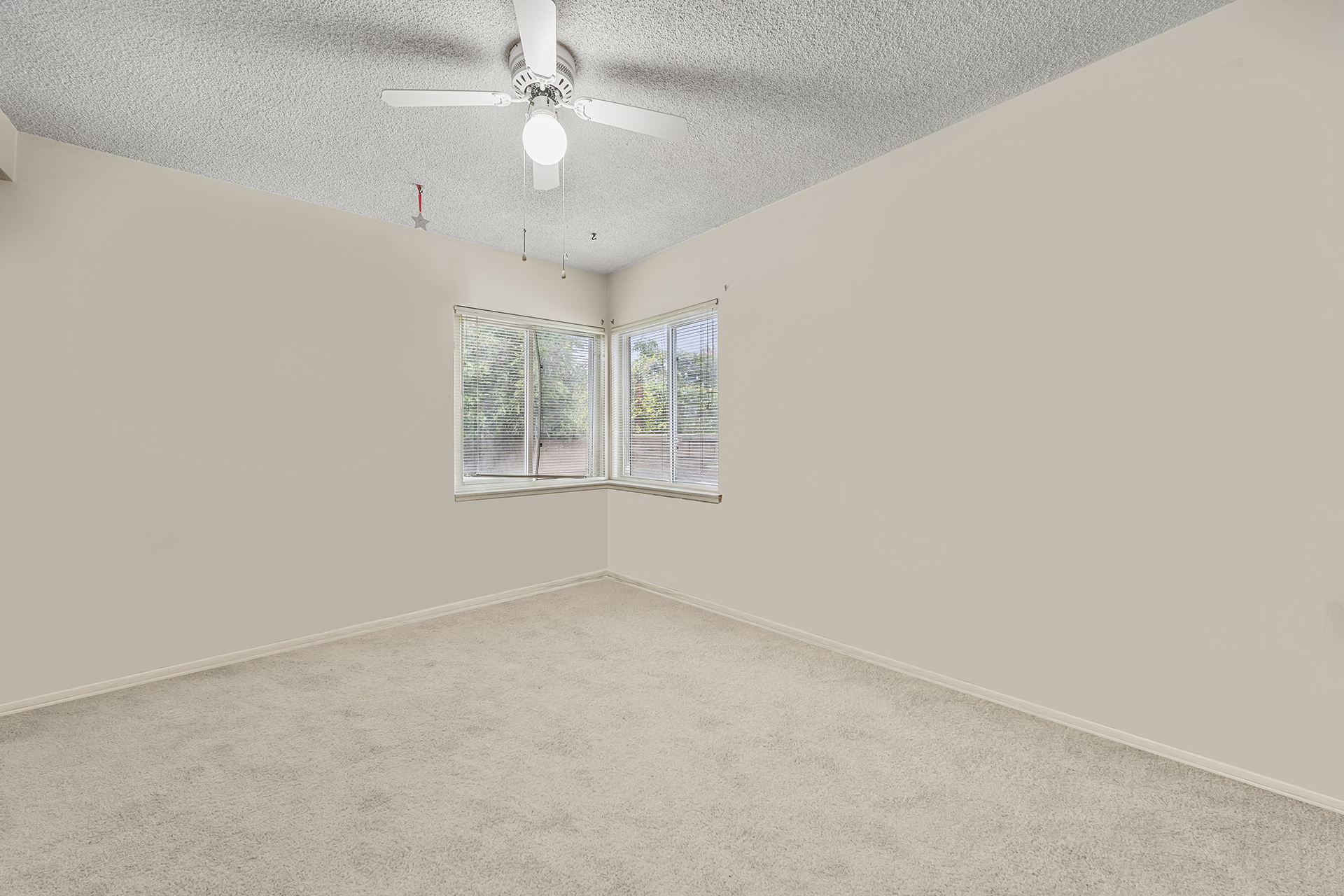 Fullerton, California, 92833, United States, 4 Bedrooms Bedrooms, ,2 BathroomsBathrooms,Residential,For Sale,2049395