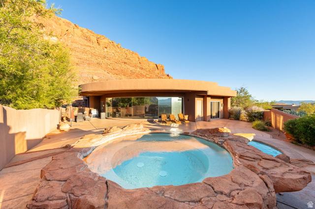 St. George, Utah, 84770, United States, 4 Bedrooms Bedrooms, ,5 BathroomsBathrooms,Residential,For Sale,1980963