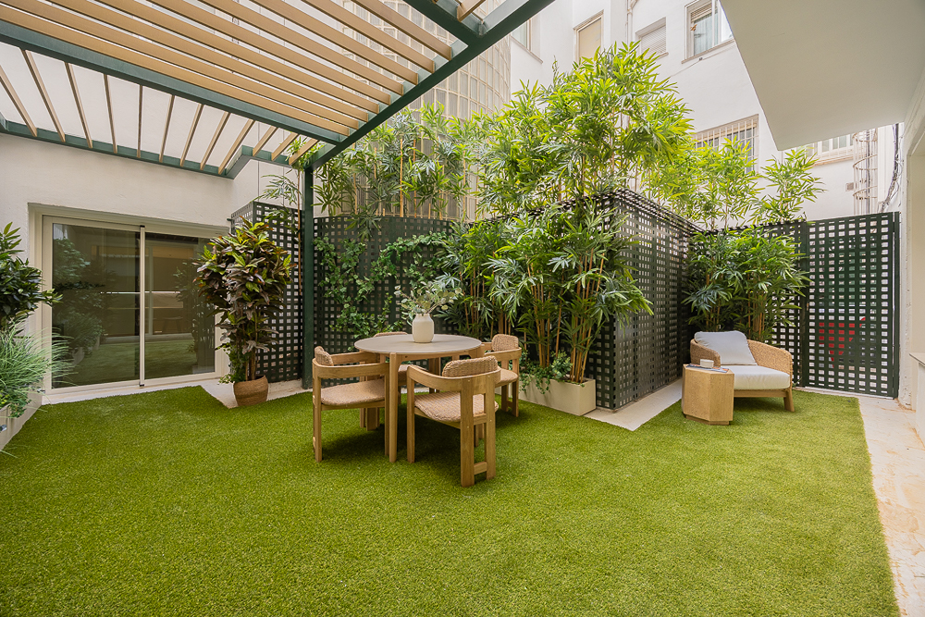  Fantastic 4-bedroom home with a private patio, in the Salamanca neighborhood. - 物件實景