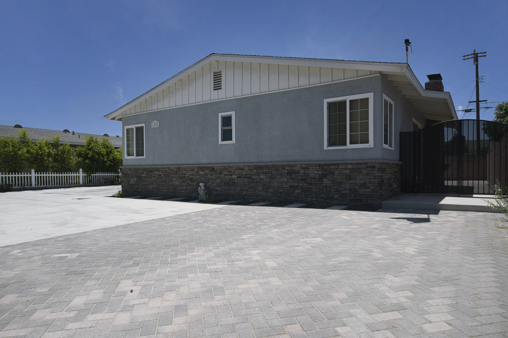 Fullerton, California, 92833, United States, 3 Bedrooms Bedrooms, ,2 BathroomsBathrooms,Residential,For Sale,1904459
