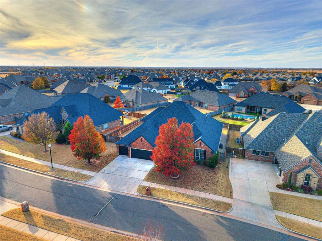 Edmond, Oklahoma, 73012, United States, 4 Bedrooms Bedrooms, ,3 BathroomsBathrooms,Residential,For Sale,1996470