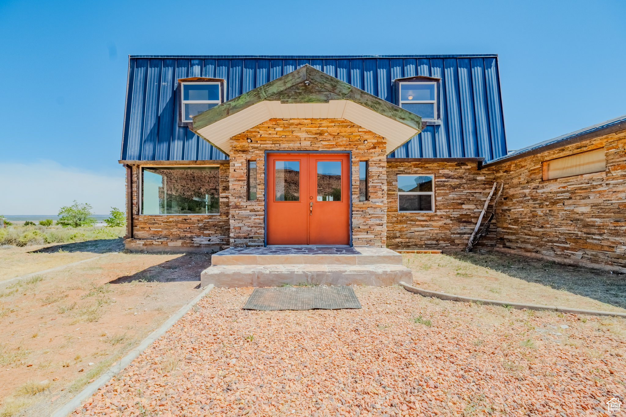 Kanab, Utah, 84741, United States, 4 Bedrooms Bedrooms, ,3 BathroomsBathrooms,Residential,For Sale,1908658
