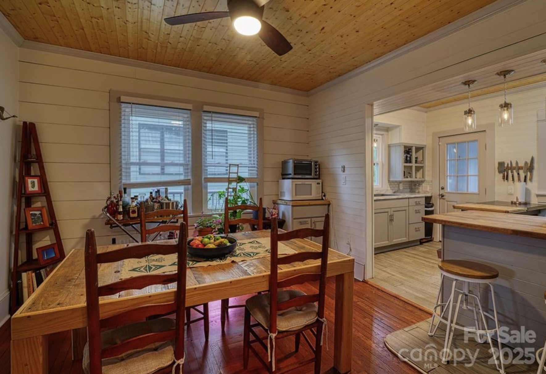 Asheville, North Carolina, 28806, United States, 4 Bedrooms Bedrooms, ,3 BathroomsBathrooms,Residential,For Sale,1953604