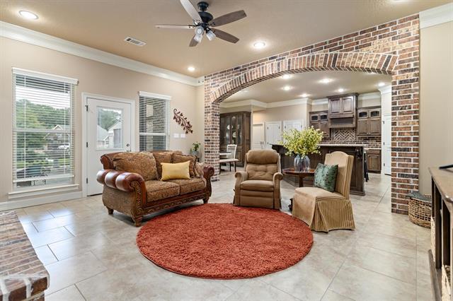 Orange, Texas, 77630, United States, 4 Bedrooms Bedrooms, ,3 BathroomsBathrooms,Residential,For Sale,1896582