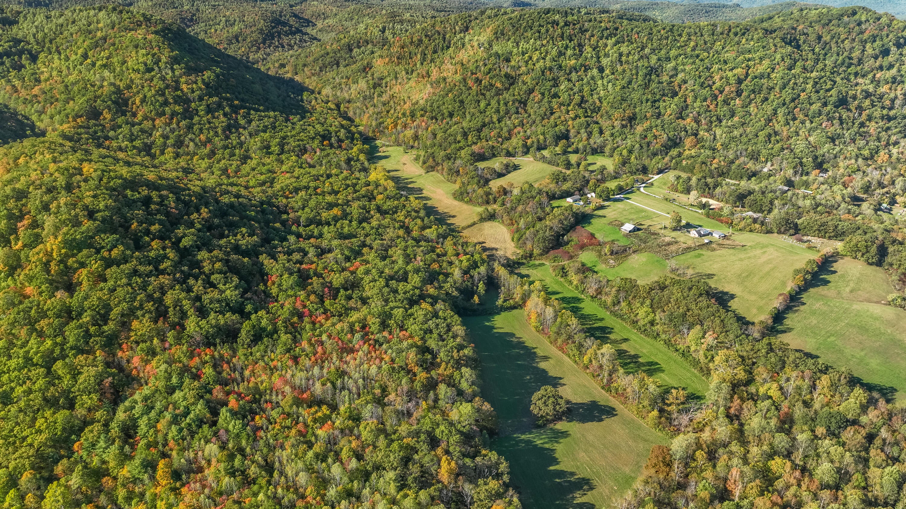 Berea, Kentucky, 40403, United States, 5 Bedrooms Bedrooms, ,3 BathroomsBathrooms,Residential,For Sale,1975265