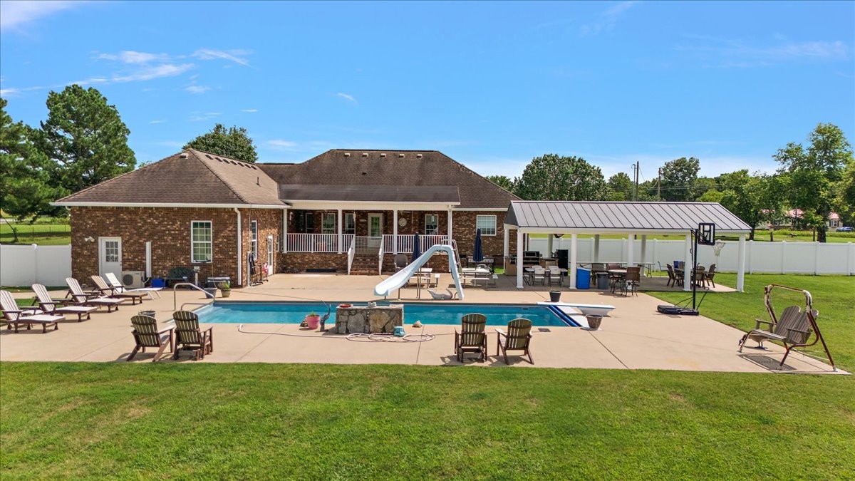 Bell Buckle, Tennessee, 37020, United States, 3 Bedrooms Bedrooms, ,3 BathroomsBathrooms,Residential,For Sale,1898483