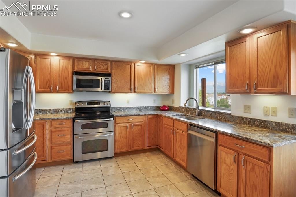 Colorado Springs, Colorado, 80951, United States, 5 Bedrooms Bedrooms, ,4 BathroomsBathrooms,Residential,For Sale,1882285