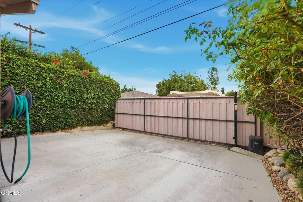 Pasadena, California, 91104, United States, 3 Bedrooms Bedrooms, ,1 BathroomBathrooms,Residential,For Sale,1993428