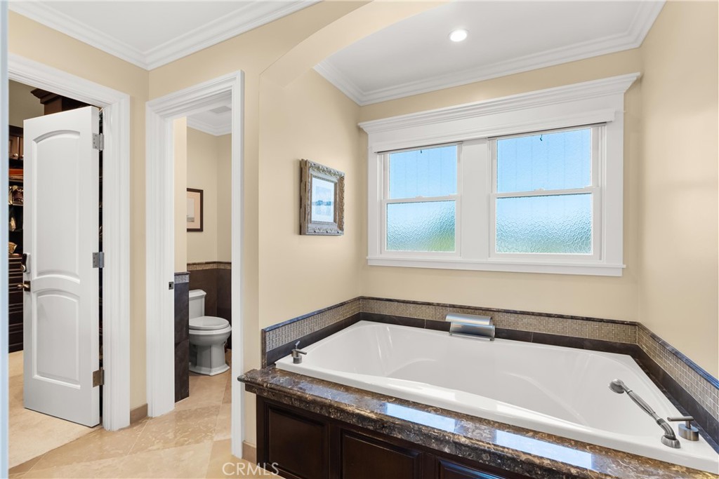 Newport Beach, California, 92660, United States, 5 Bedrooms Bedrooms, ,3 BathroomsBathrooms,Residential,For Sale,1846689
