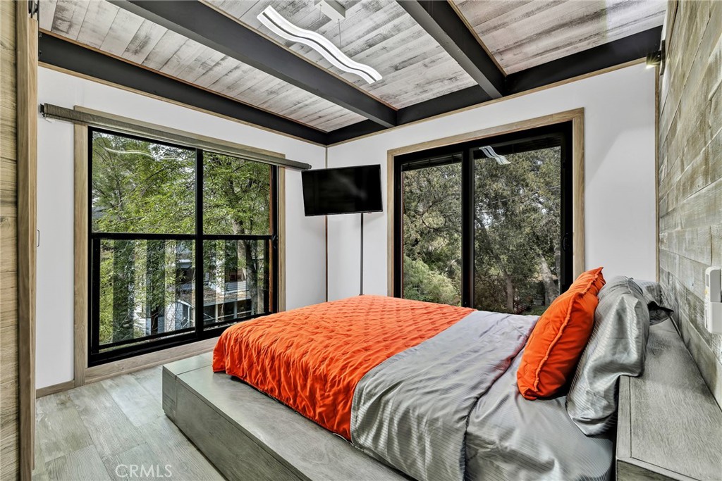 Woodland Hills, California, 91364, United States, 4 Bedrooms Bedrooms, ,2 BathroomsBathrooms,Residential,For Sale,1975100