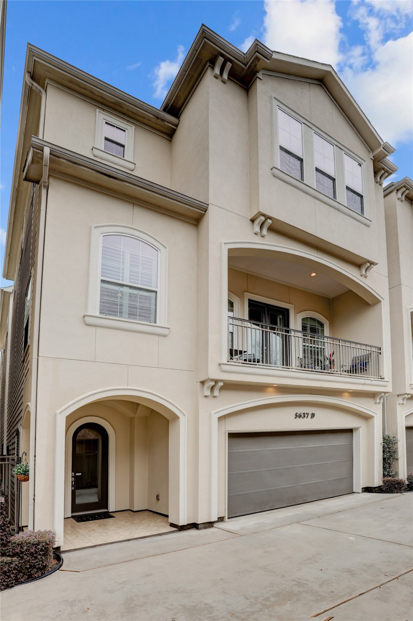  5637 Kiam Street D - 物件實景