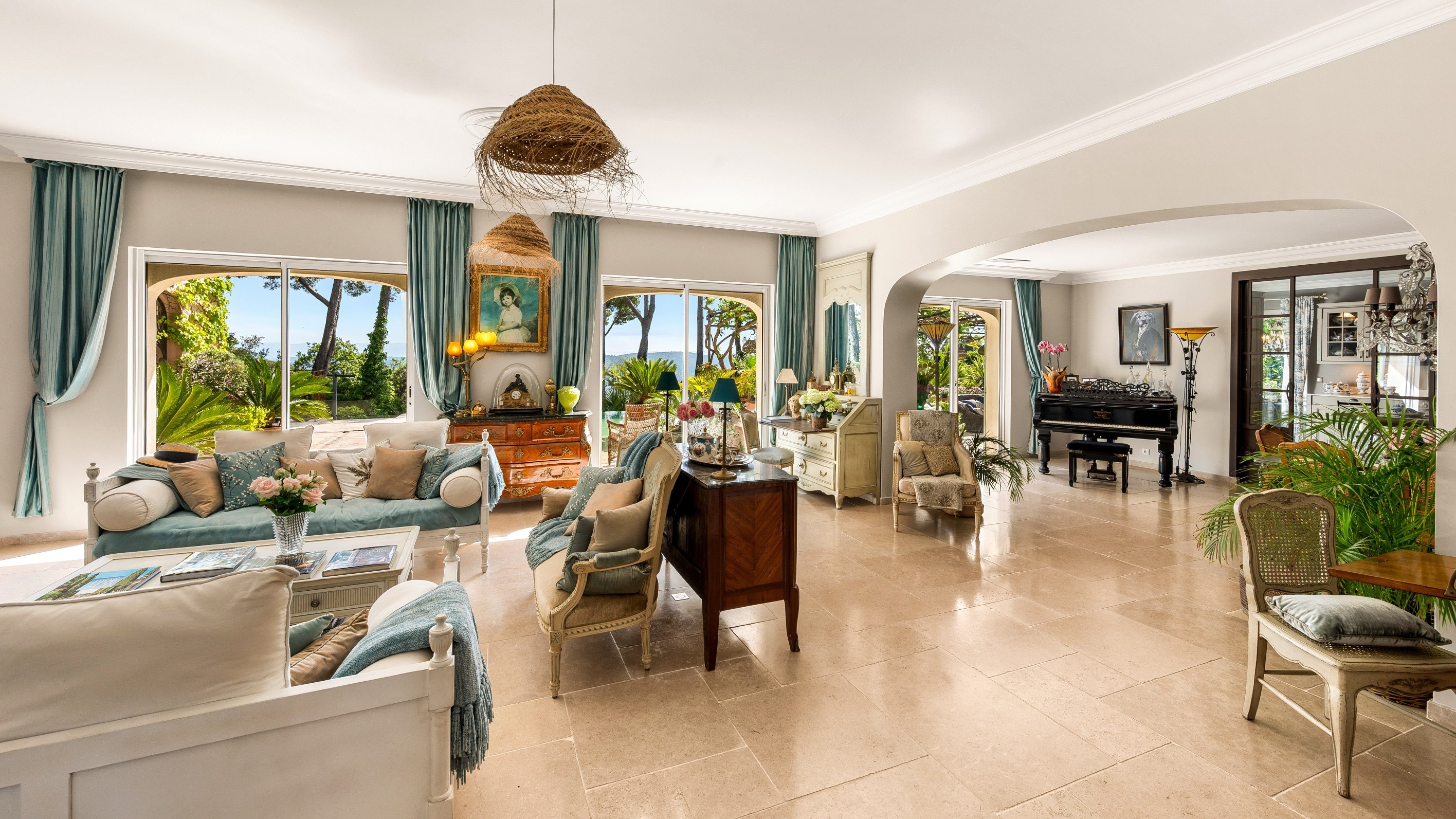  Exceptional Charming Estate with Remarkable Gardens in a Preserved Setting - 物件實景