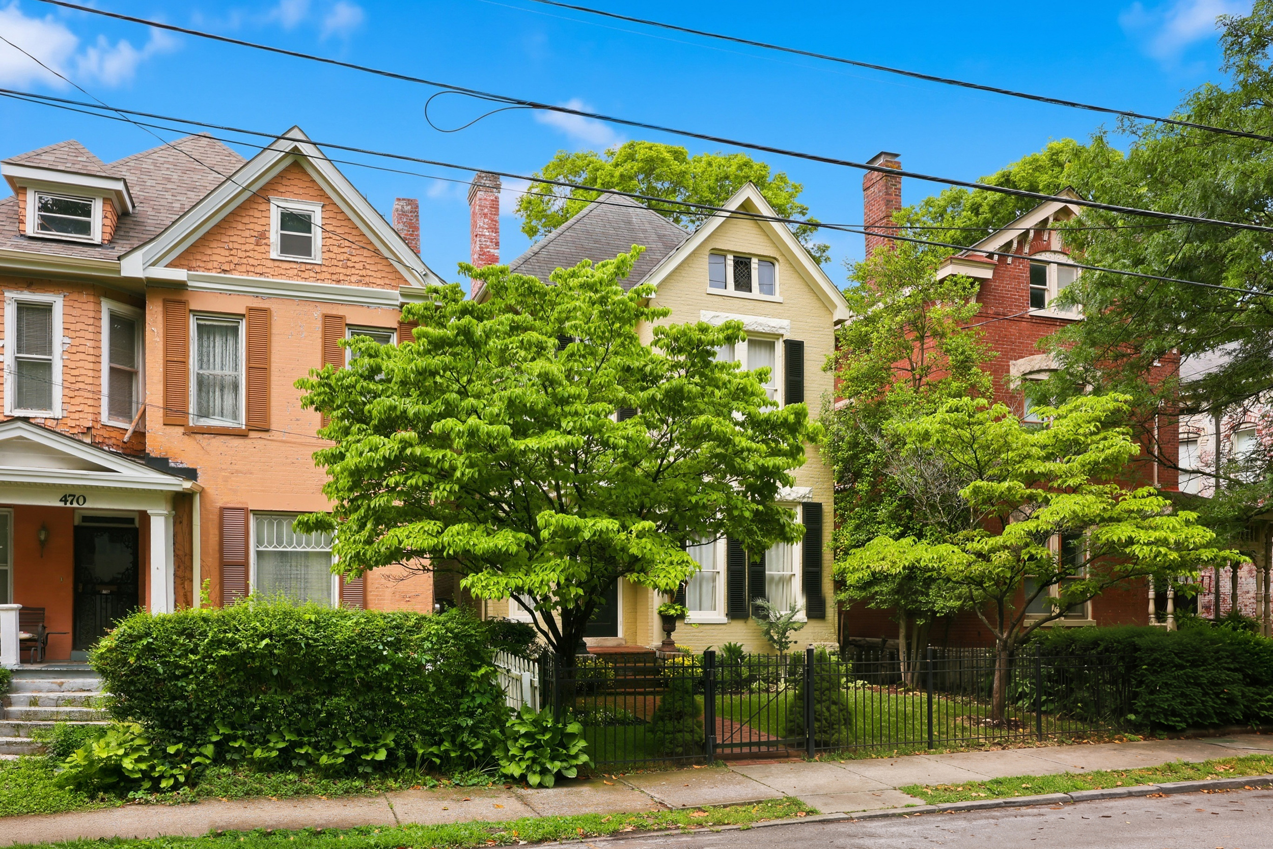  472 W Second Street - 物件實景