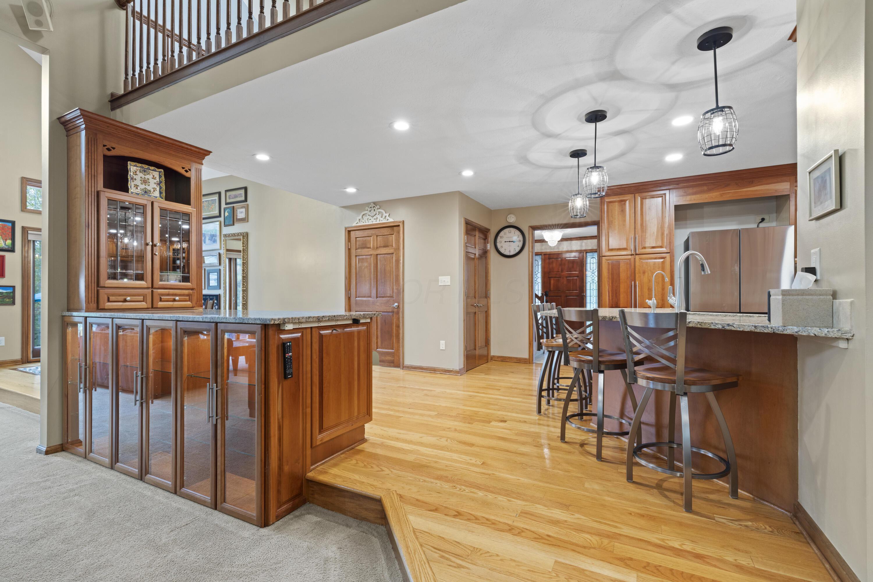 Columbus, Ohio, 43230, United States, 4 Bedrooms Bedrooms, ,4 BathroomsBathrooms,Residential,For Sale,1970472