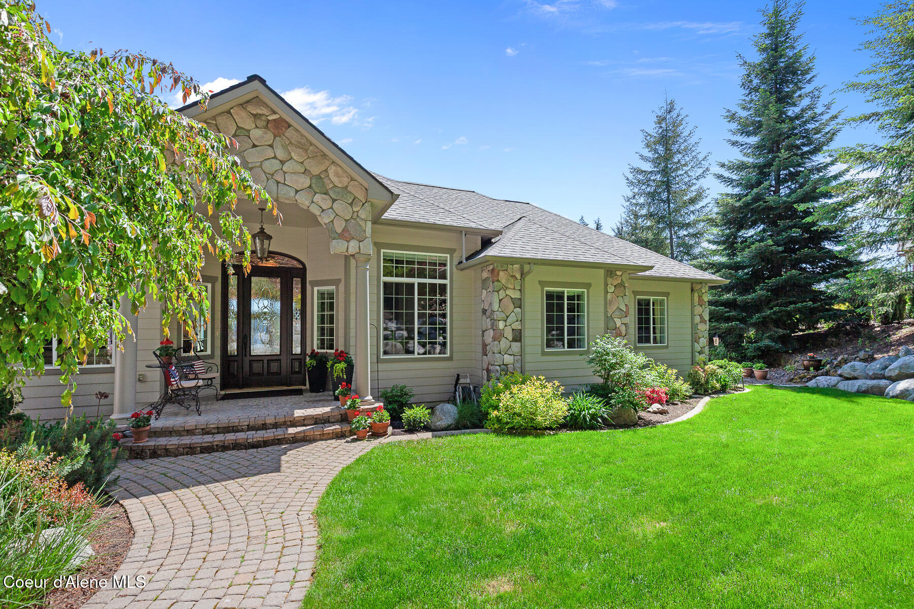 Coeur d'Alene, Idaho, 83814, United States, 4 Bedrooms Bedrooms, ,Residential,For Sale,2048588