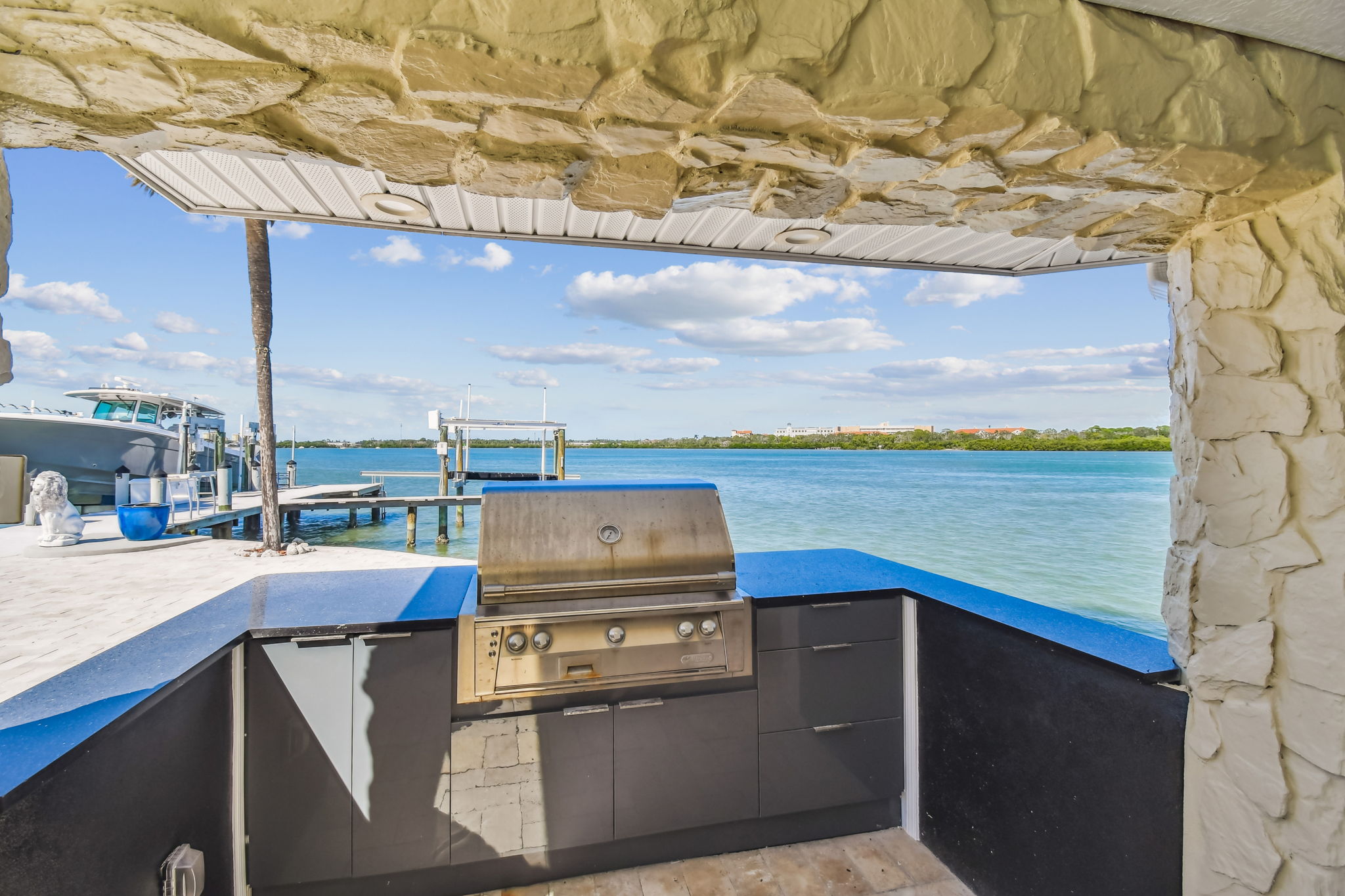 Madeira Beach, Florida, 33708, United States, 6 Bedrooms Bedrooms, ,6 BathroomsBathrooms,Residential,For Sale,1975666