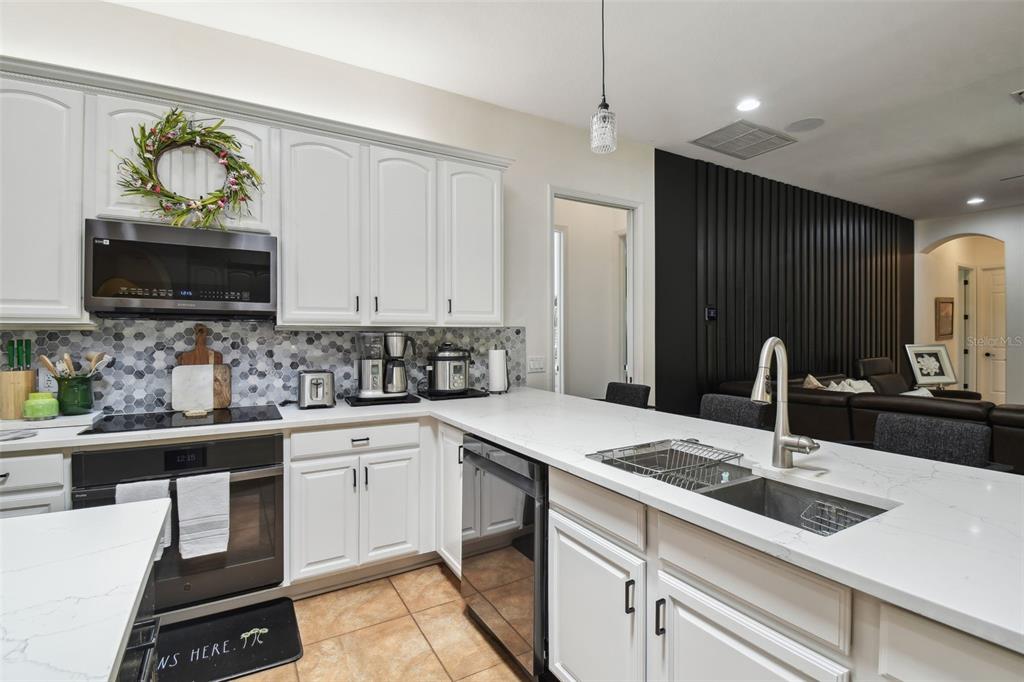 Hudson, Florida, 34669, United States, 4 Bedrooms Bedrooms, ,3 BathroomsBathrooms,Residential,For Sale,1869987