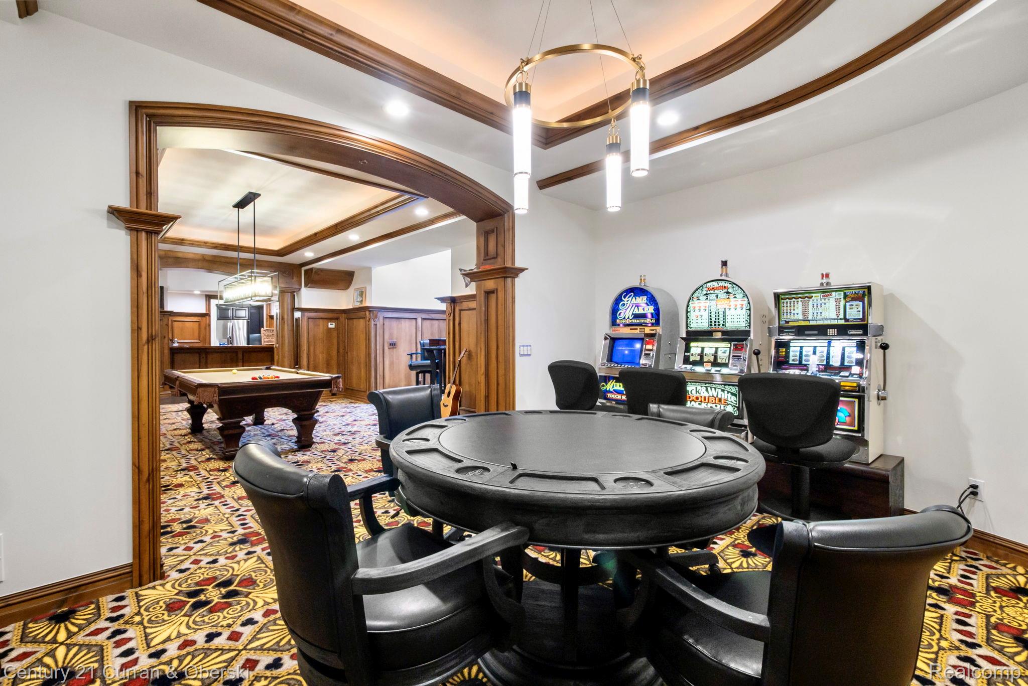 South Lyon, Michigan, 48178, United States, 6 Bedrooms Bedrooms, ,8 BathroomsBathrooms,Residential,For Sale,1914337