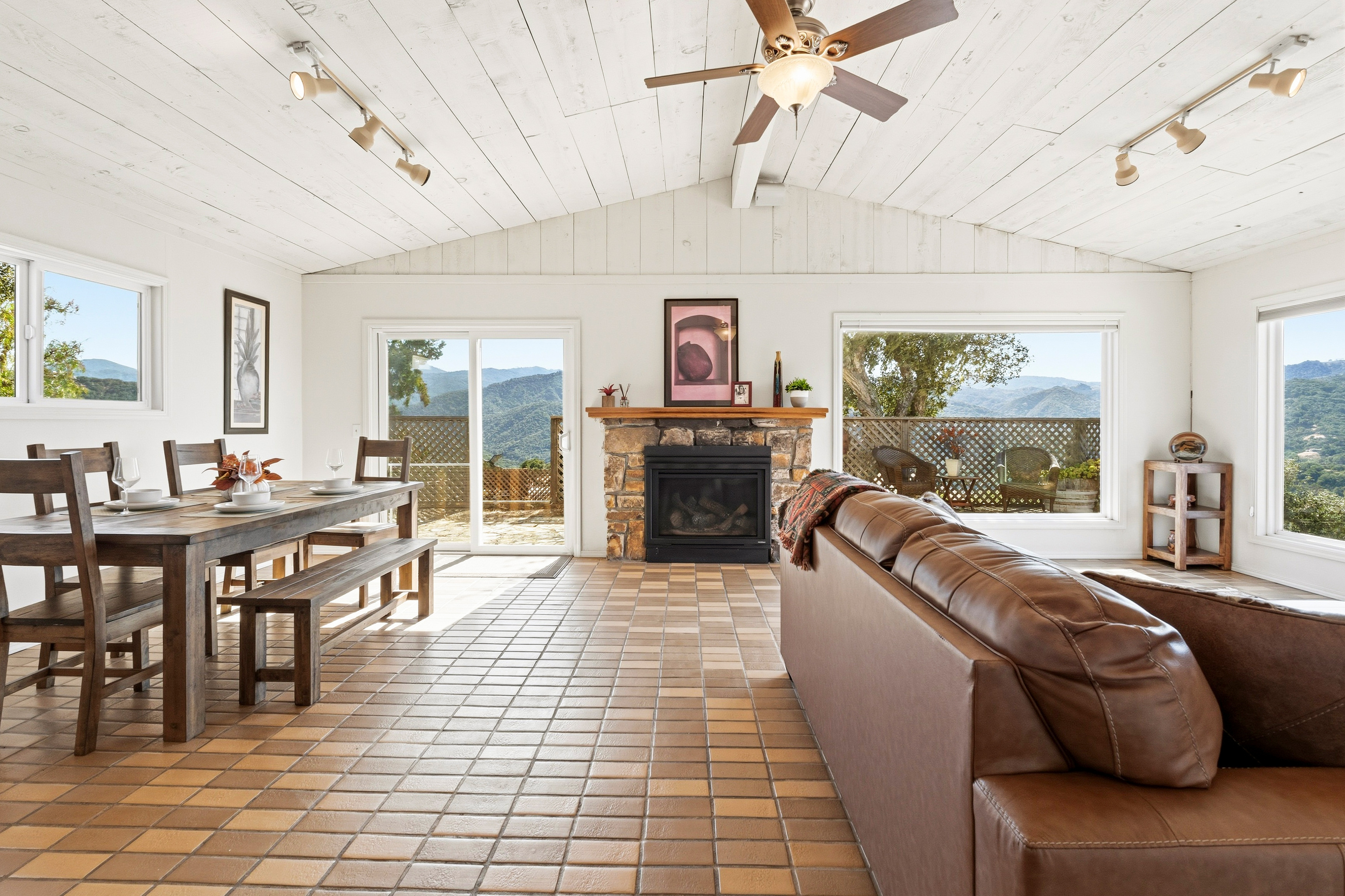  145 East Carmel Valley Road - 物件實景
