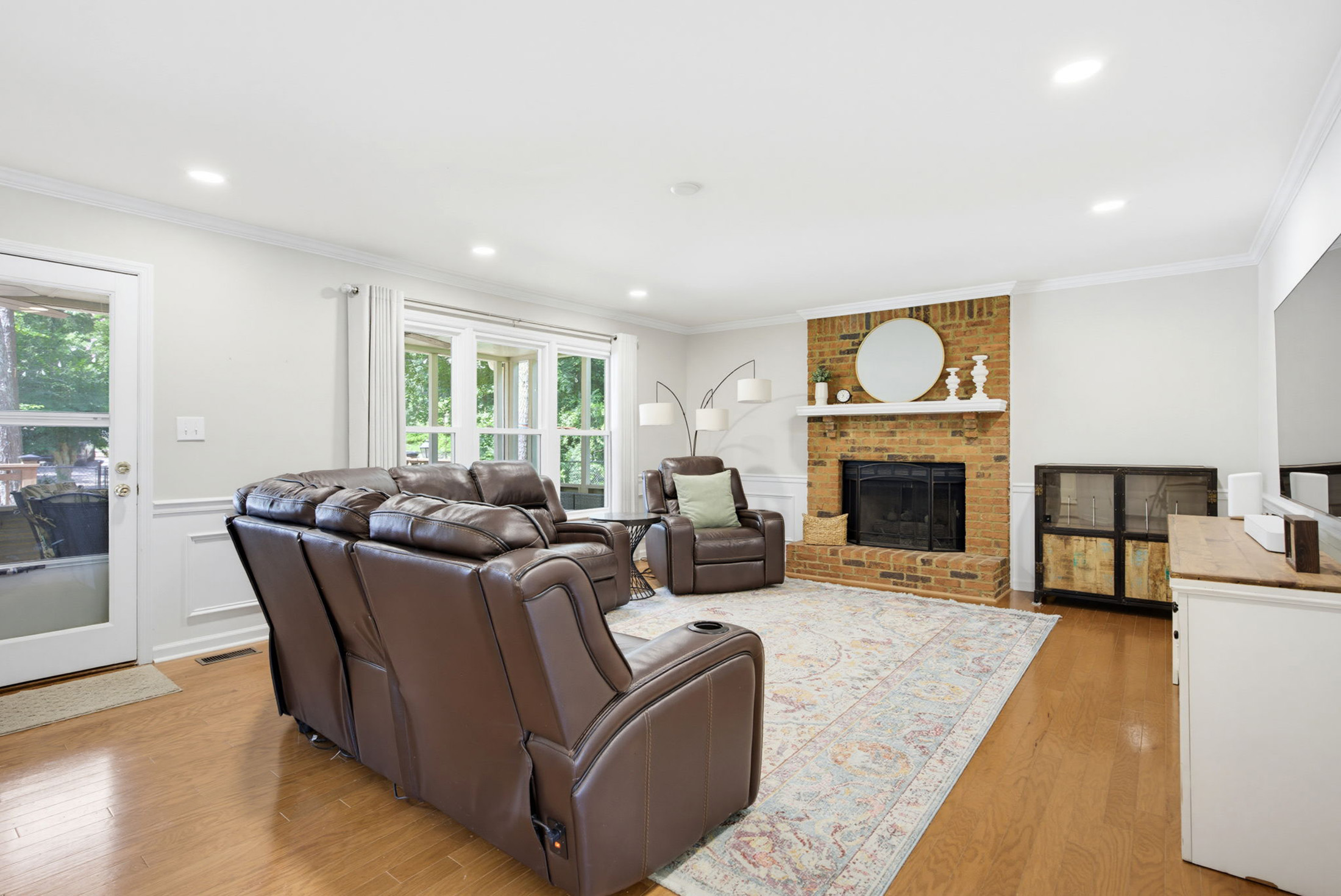  Stunning 5-Bedroom Brick Home in the Heart of East Cobb - 物件實景