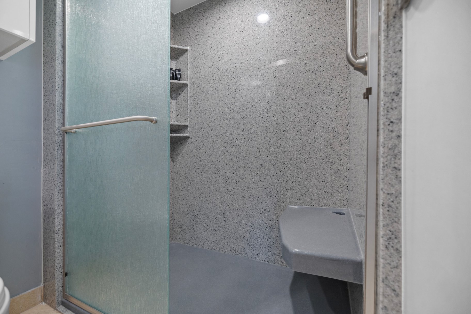  Sophisticated High-Rise Living at Turnberry Place - 物件實景