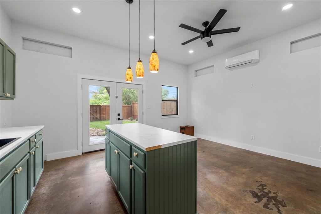 Waco, Texas, 76710, United States, 5 Bedrooms Bedrooms, ,4 BathroomsBathrooms,Residential,For Sale,1806319