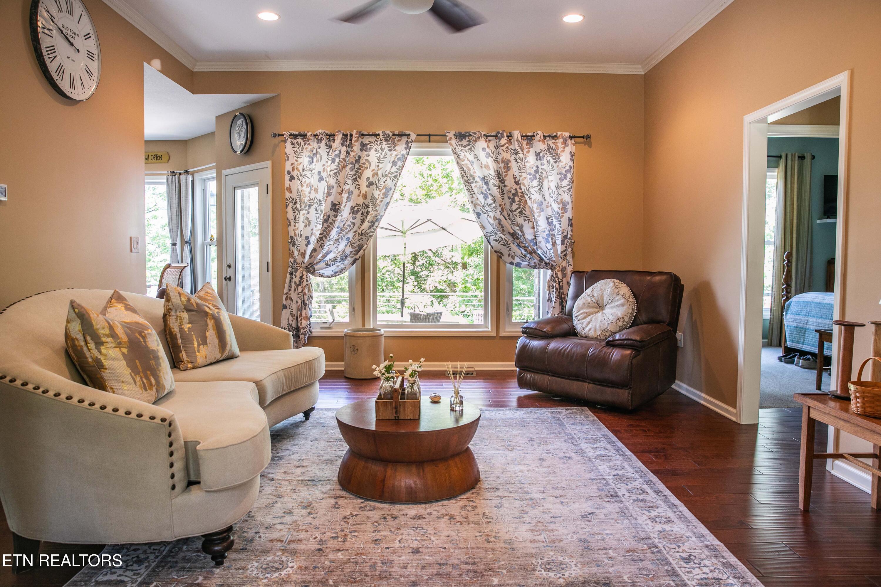 Tazewell, Tennessee, 37879, United States, 3 Bedrooms Bedrooms, ,3 BathroomsBathrooms,Residential,For Sale,1932479