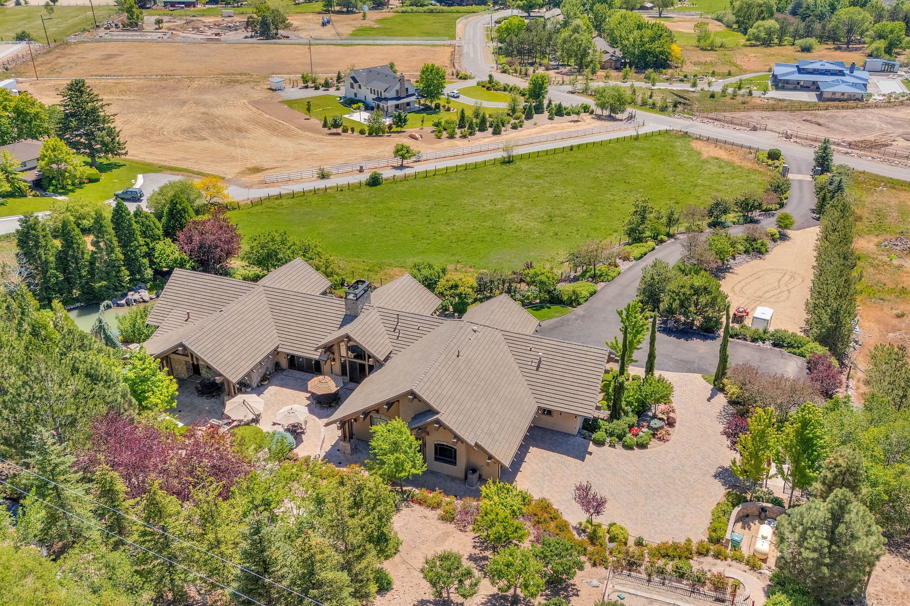  Windy Hill Luxury Estate  5 Acres of Privacy and Prestige - 物件實景